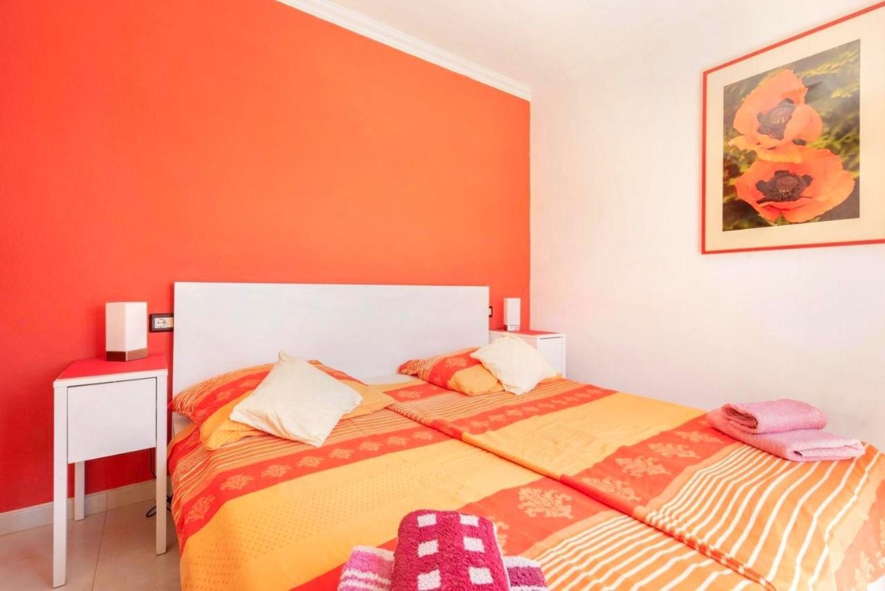 Remarkable 2-Bed House In Arona Arona  Exterior foto