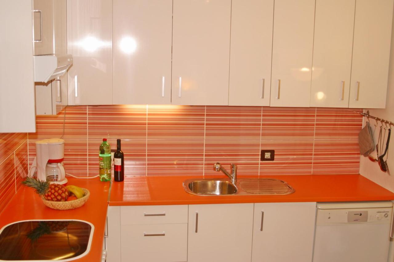 Remarkable 2-Bed House In Arona Arona  Exterior foto