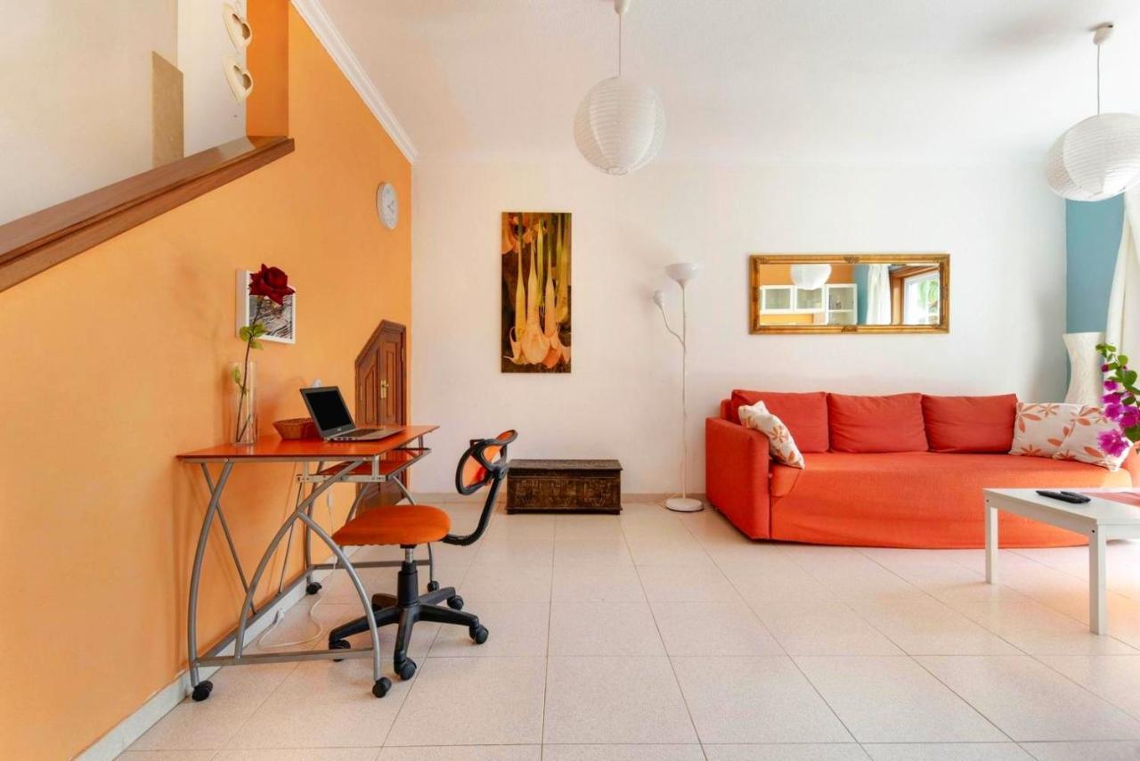 Remarkable 2-Bed House In Arona Arona  Exterior foto